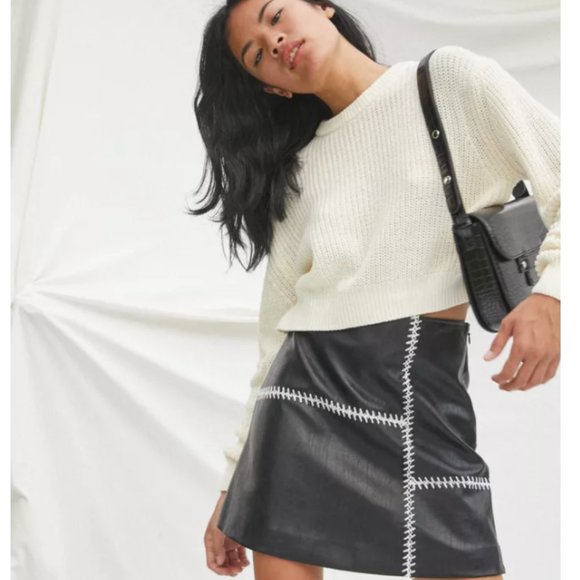 Urban Outfitters Pepper Pullover Cropped Sweater - Picture 4 of 8